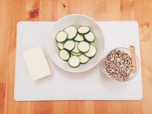 Quinoa (komosa ryżowa) z cukinią i tofu w kokosowej panierce, czyli białkowa alternatywa dla wegetarian (i nie tylko!)